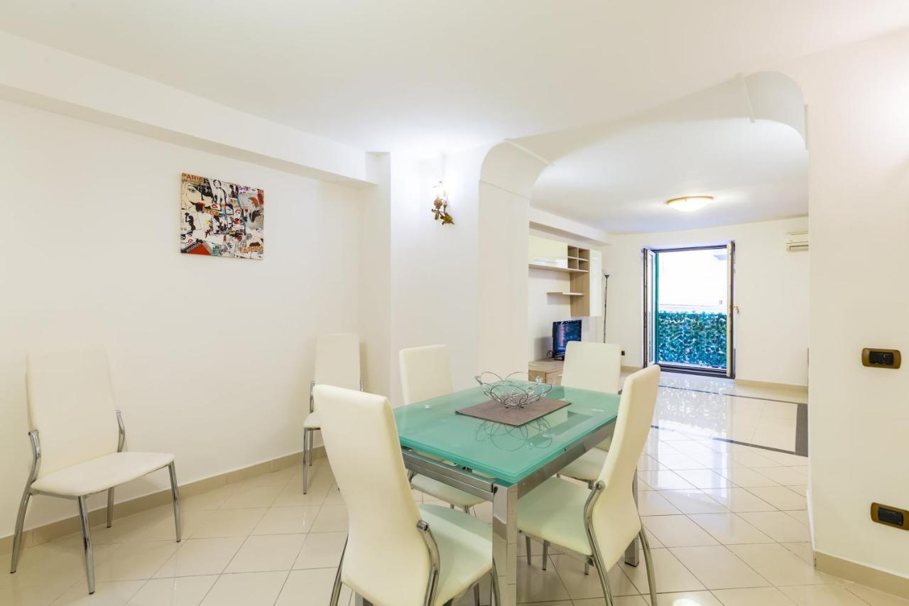Qs1 - Indipendent Flat In Center Apartment Naples Luaran gambar